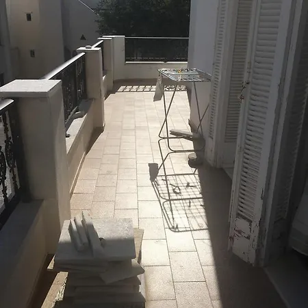 Naxos Art House *